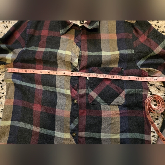 Tentree Soft, Plaid, Button up,  long sleeved shirt. Size Small - Picture 10 of 12